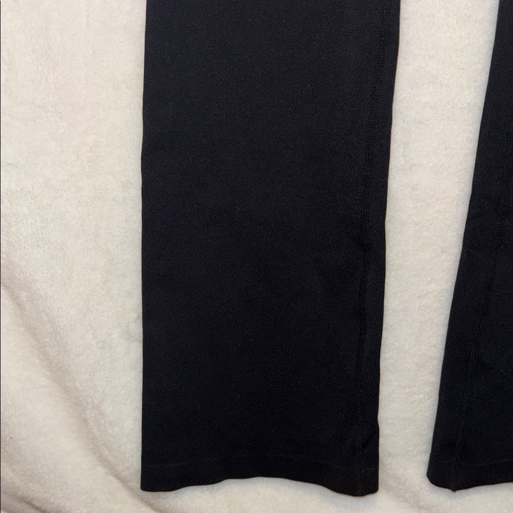 Classic Black Women's Leggings - Picture 4 of 6